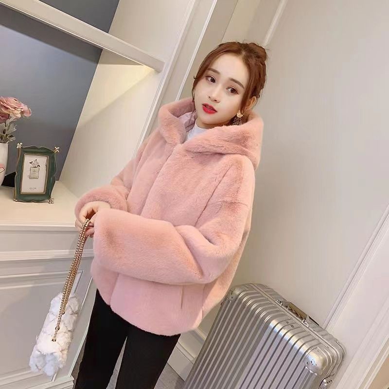 Cappotto corto e largo in pelliccia di visone di coniglio con cappuccio ispessito autunno inverno 2024 per donna_voghion.com
