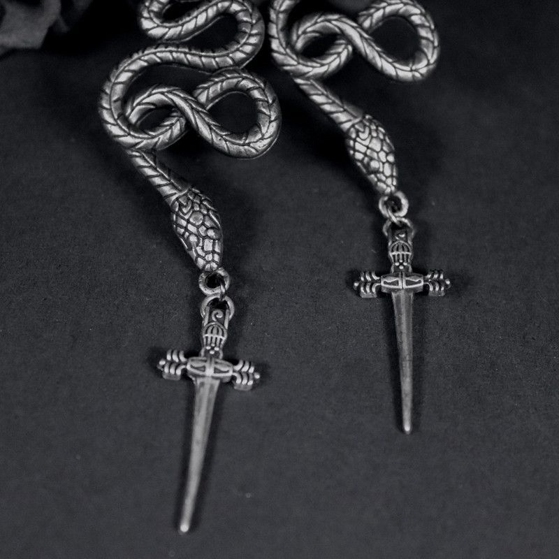 Orecchini Orecchini vintage con serpente e pugnale_voghion.com