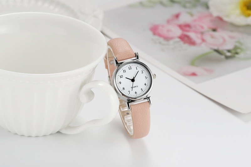 Live classic Instagram forest style digital fashion with minimalist temperament and slim strap small dial student belt_voghion.com