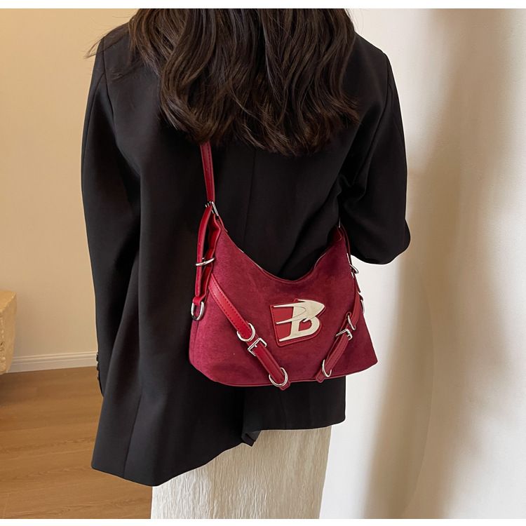 2023 neue Mode Wildleder Damen Mori süße Herbst und Winter kleine Freizeit Eimer Tasche einfache Umhängetasche_voghion.com