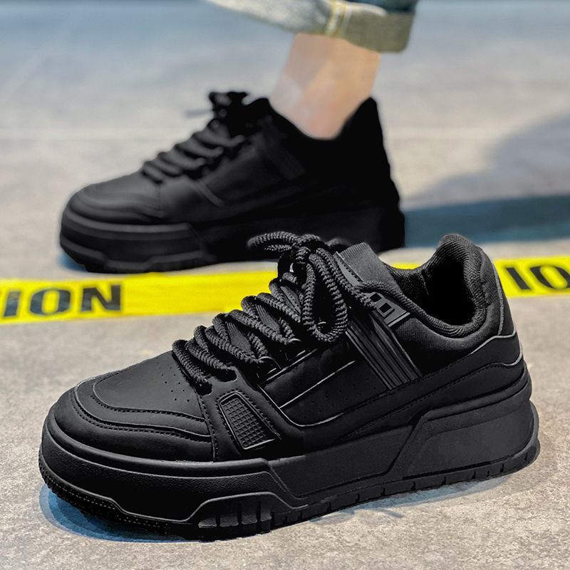 Herren Frühling und Herbst Nischendesign Vielseitige Casual Pure Black Sneakers Jugendsport Dicke Sohle Höhe erhöhen_voghion.com