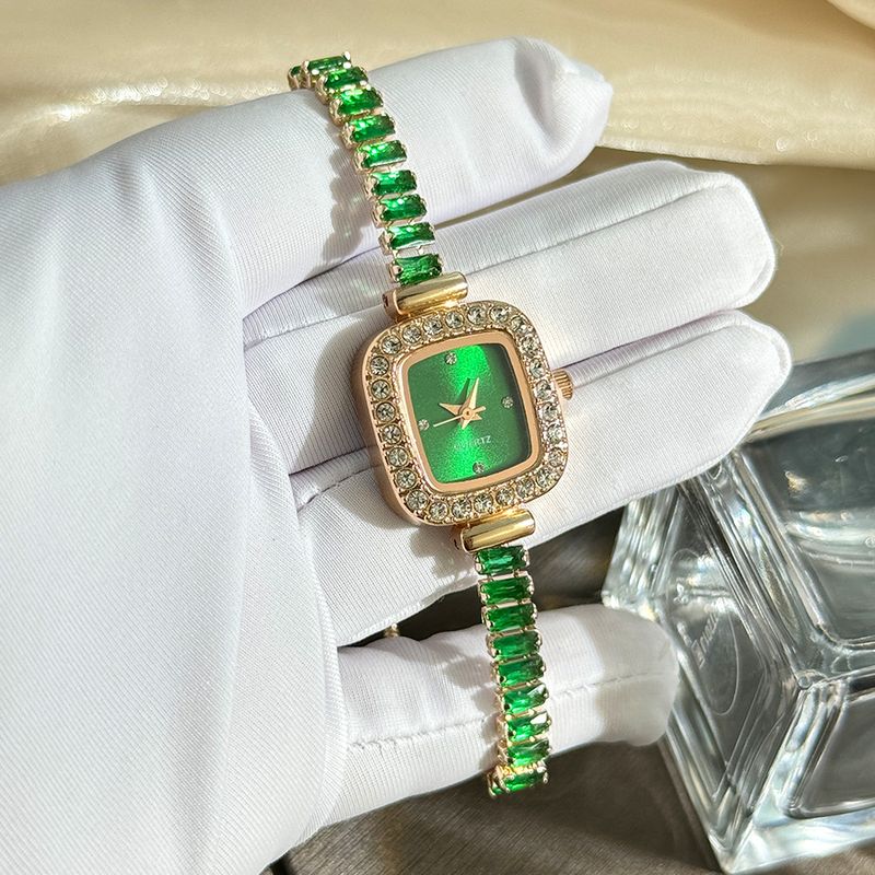 Damenarmbanduhren Zirkon Kleine Zuckerwürfel-Armbanduhr Ausziehbare Lazy Watch Außenhandel Grenzüberschreitende farbige Diamant-Damenquarzuhr_voghion.com