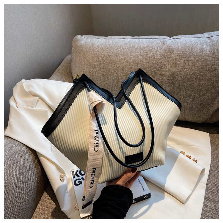 2024 Nuova edizione coreana Borsa grande Borsa da donna Borsa di tela versatile casual Borsa a tracolla singola Borsa a tracolla per studenti_voghion.com