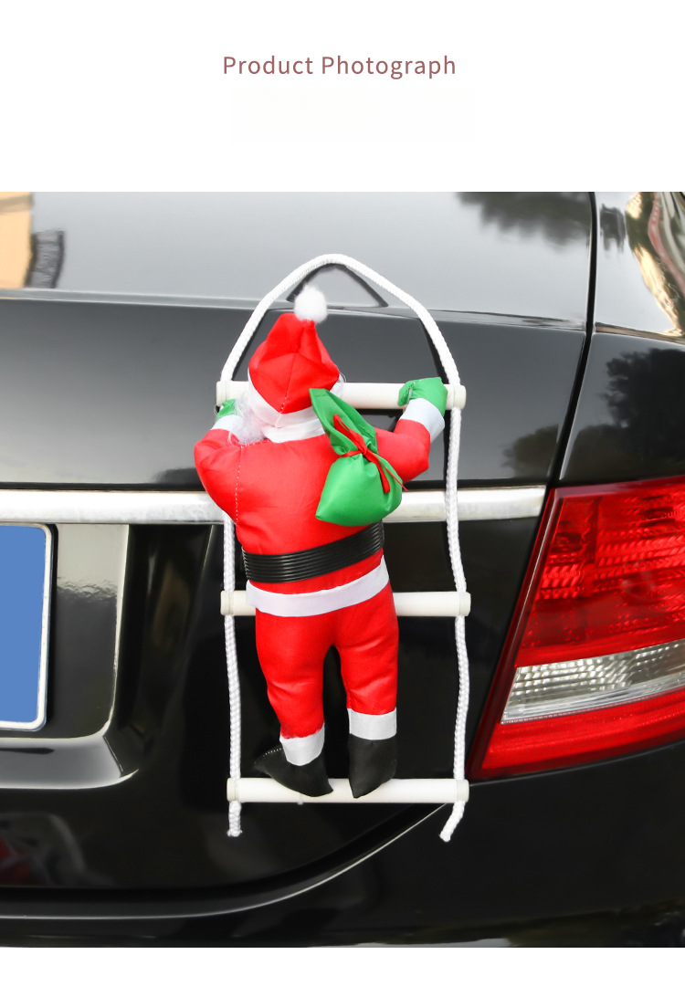 Décoration de voiture représentant le Père Noël grimpant à une échelle sur le toit et sa queue, déesse de Noël, ambiance créative_voghion.com