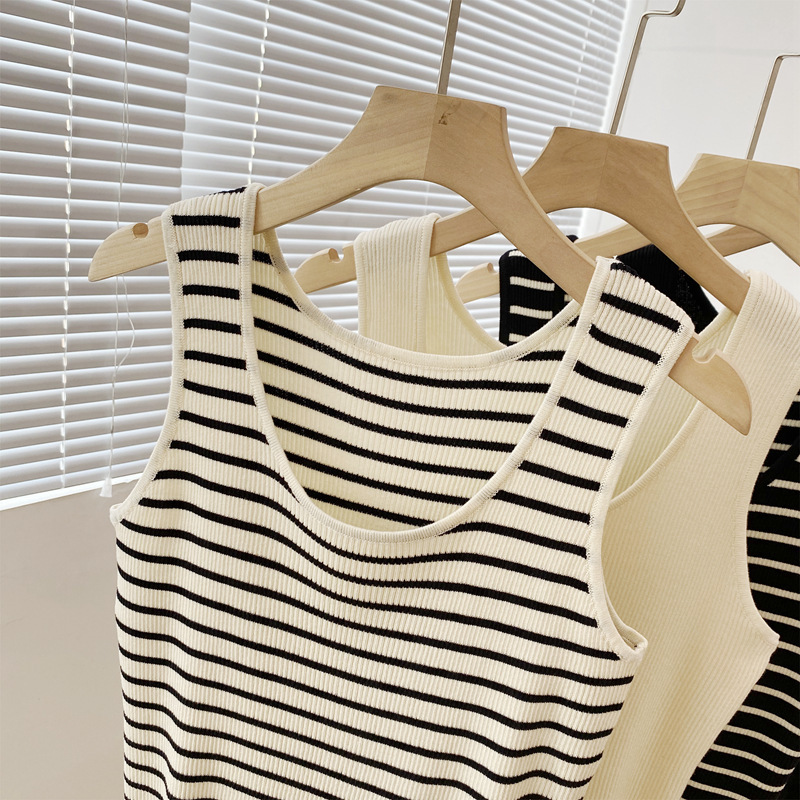 Damenbekleidung: Unterhemd aus Eisseide mit U-Ausschnitt für Damen im Sommer, ärmelloses Oberteil mit Strickunterteil, schmal geschnittenes Camisole_voghion.com