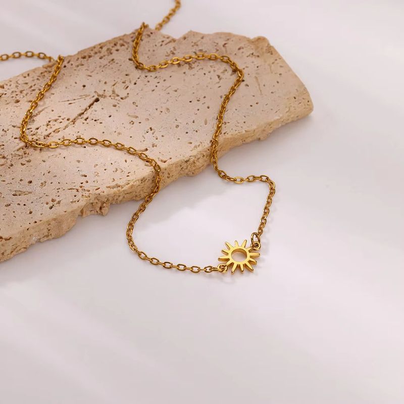 Retro Ethnic Bohemian Beach Simple And Versatile Sunflower Collarbone Chain Titanium Steel 18k Gold Necklace Jewelry_voghion.com
