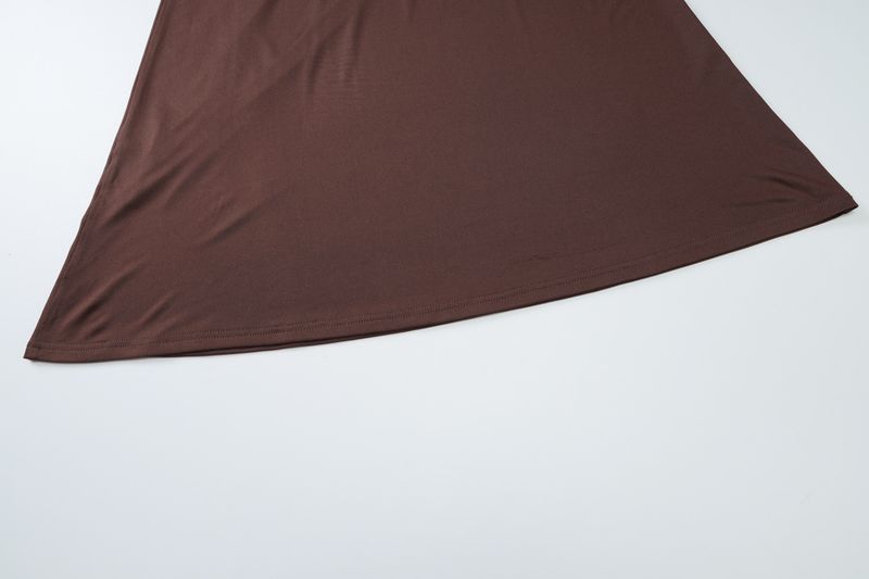 Heiße Selg-Kleidung in Europa und Amerika Herbst und Winter 2024, neues sexy trägerloses Plissee-Hüftkleid mit U-Ausschnitt, Großhandel_voghion.com