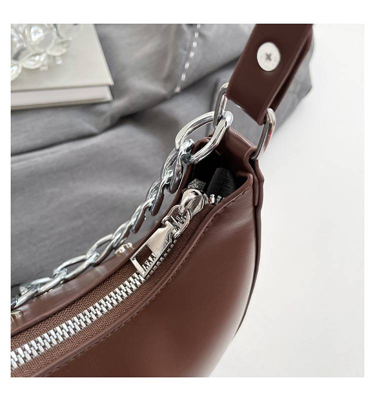 Cross-border Fashion Ladies Shoulder Bag 2025 Spring Joker Chain Bag Advanced Sense Underarm Bag Light Luxury Commuting Jiaozi_voghion.com