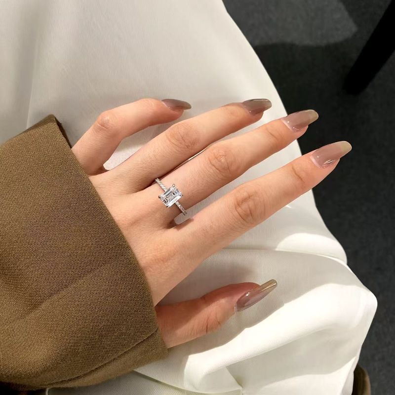 Moissanita para mulheres, anel retangular de alto carbono, pequeno, com pingente de açúcar, banhado a prata pura com platina, clássico de 2 quilates_voghion.com