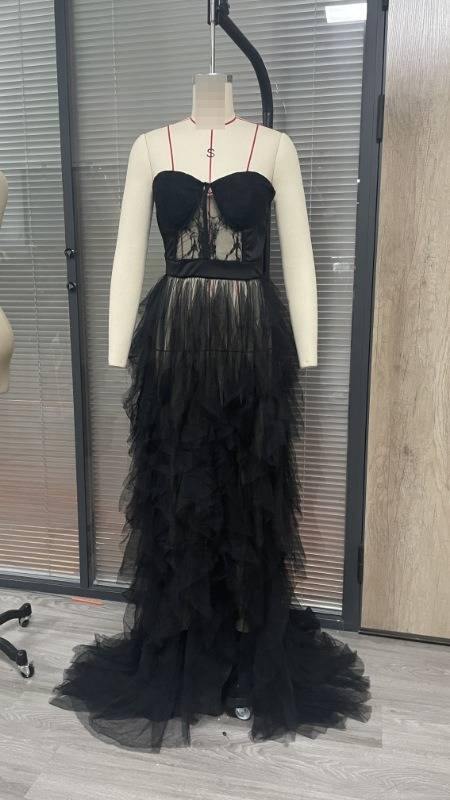 Damenbekleidung Dramatisches Korsett-Spitzen-Maxikleid – Langes Abendkleid aus transparentem Netzstoff mit trägerlosem Ausschnitt, romantisch und ausgefallen_voghion.com