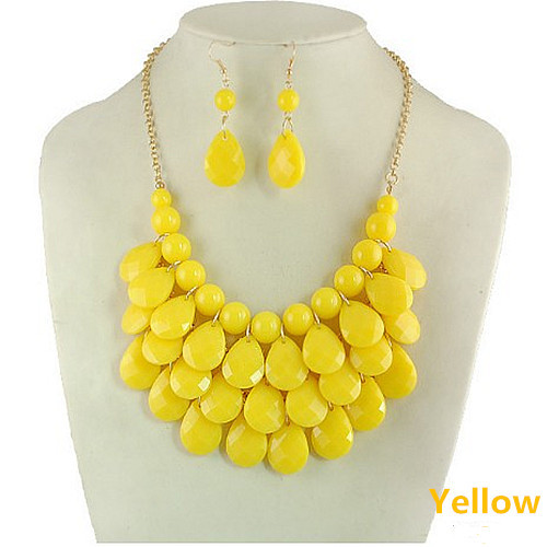 Korean style fashionable and sweet multi-layered drop-shaped acrylic tassel necklace and earrings set clavicle chain_voghion.com