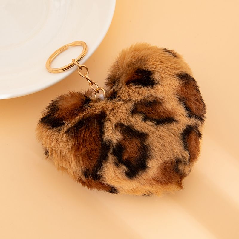Portachiavi con ciondolo a forma di cuore con stampa leopardata fai da te alla moda e personalizzato, decorazione per borsa con palla di pelo a forma di cuore di pesca_voghion.com