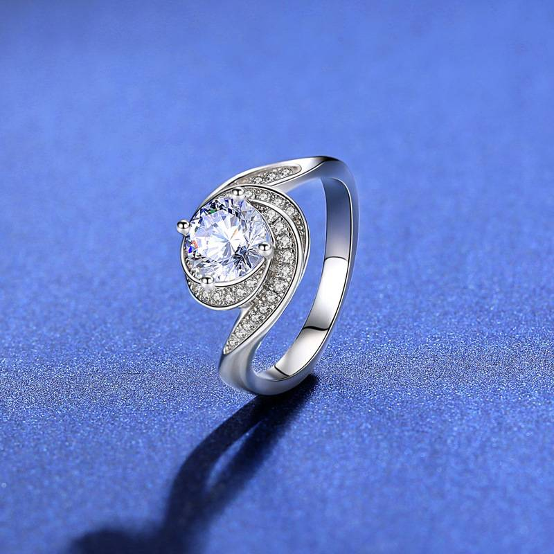 Srebrny pierścionek z Moissanite w kolorze D dla kobiet Klasyczny modny luksusowy pierścionek z brylantem Twist Arm Vortex Storm Fabryka hurtowa_voghion.com