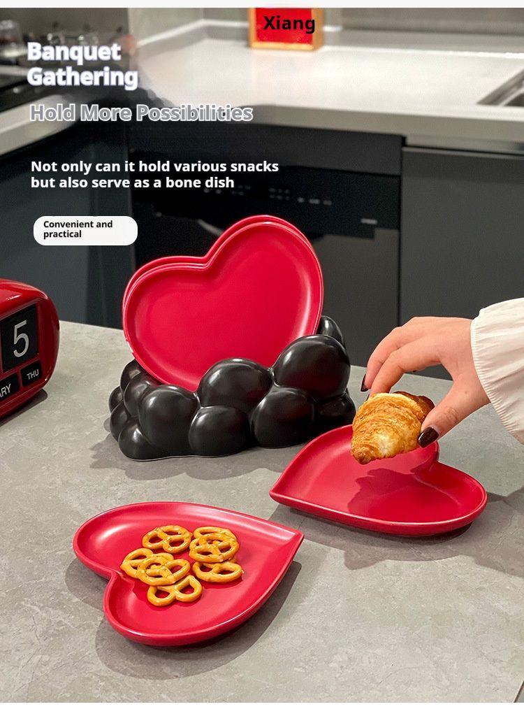 Modern Heart-Shaped Ceramic Bone Dish Set – Hand-Painted Underglaze Design, Wedding Favors, Coffee & Tea Side Plates (Set Of 4)_voghion.com