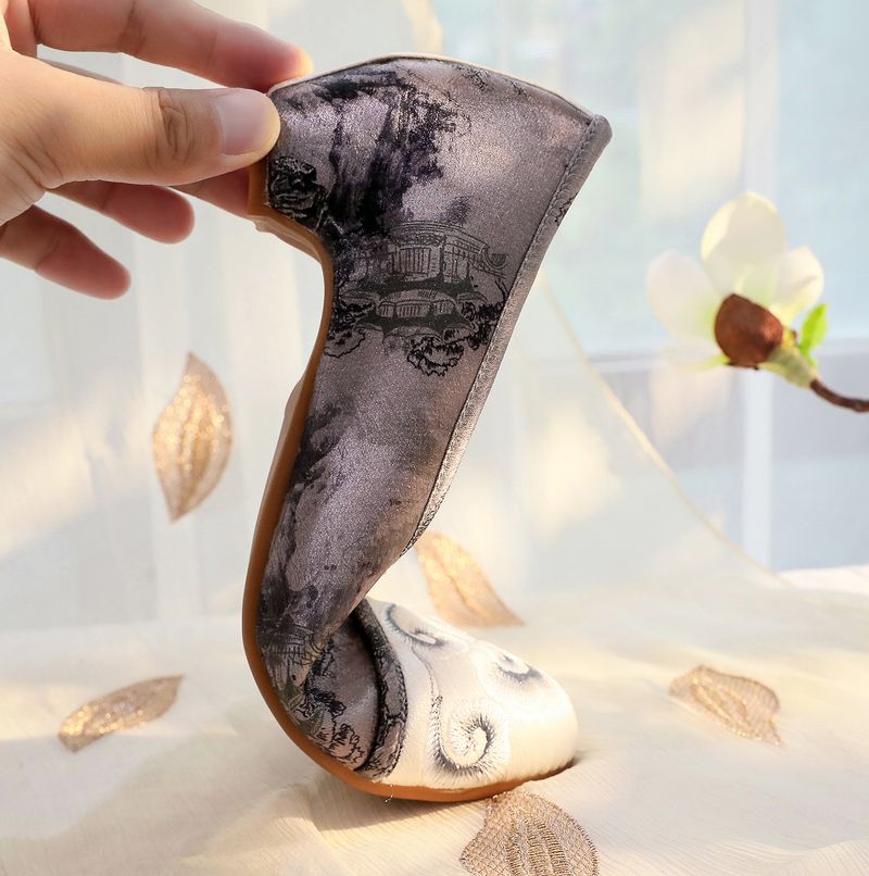 Damenschuhe Frühlings-Cheongsam im neuen Stil, spitze Tanzschuhe für Damen im Retro-Look, bedruckte alte Stoffschuhe_voghion.com