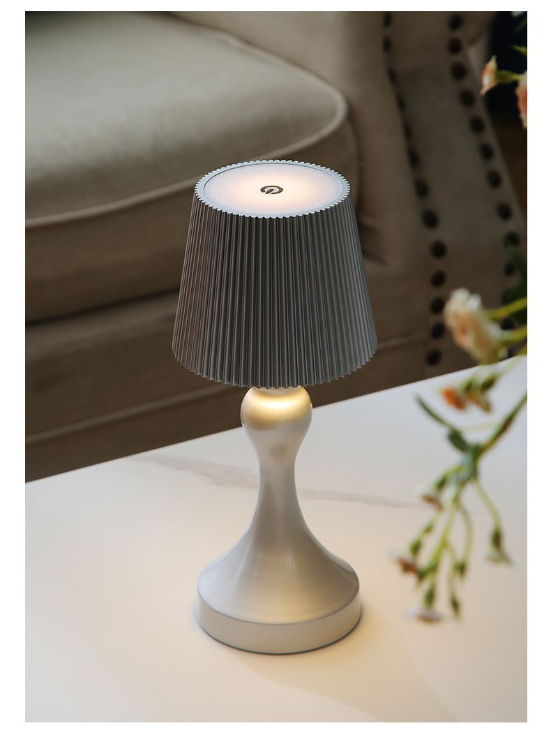 Luxus Restaurant Bar Tisch Romantische Schlafzimmer Atmosphäre Lampe Touch USB Lade Nachtlicht_voghion.com