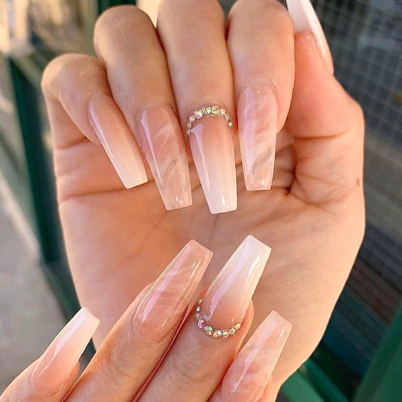Basit 24 Adet Glitter Fransız Sahte Tırnak Tutkal Bale Giyilebilir Nail İpuçları Şerit Tasarımları Tam Kapak Yanlış Tırnak_voghion.com