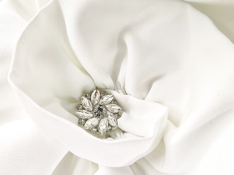 Elegantes weißes Bandagekleid mit Blumenmuster für Frauen – Sexy, figurbetontes, langes Abendkleid mit hoher Taille, Stretch-Polyester-Elasthan, ärmelloses Korsett-Partykleid_voghion.com