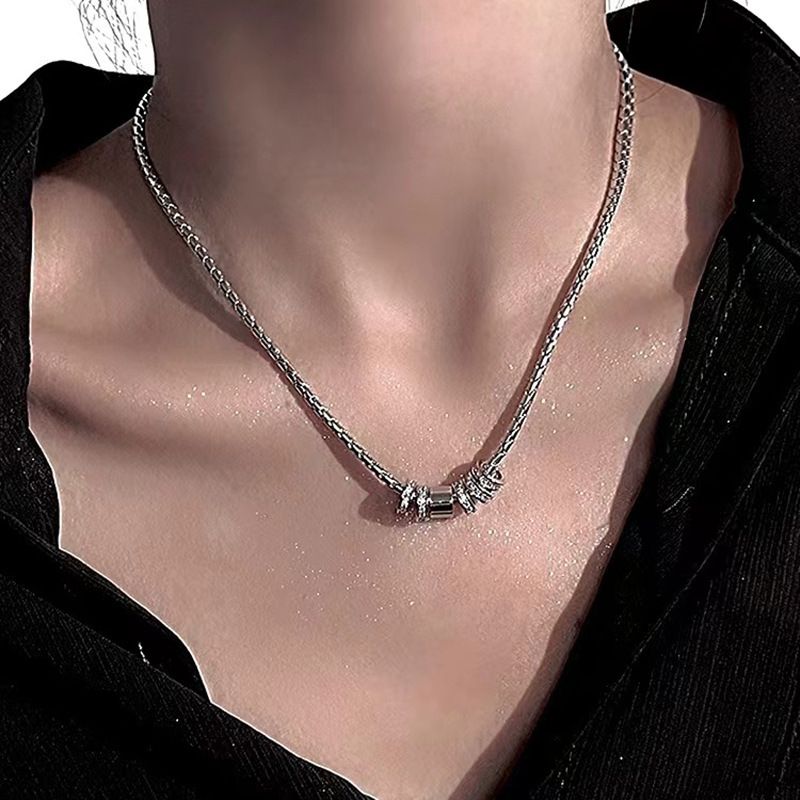 Titanium Steel Necklace With Round Ring Pendant: Light Luxury Niche Style_voghion.com