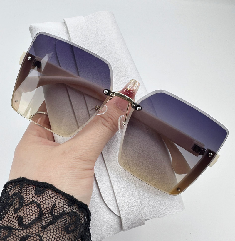 Women's Glasses trimmed square large frame sunglasses for women with UV protection, round face slimming sunglasses, advanced_voghion.com