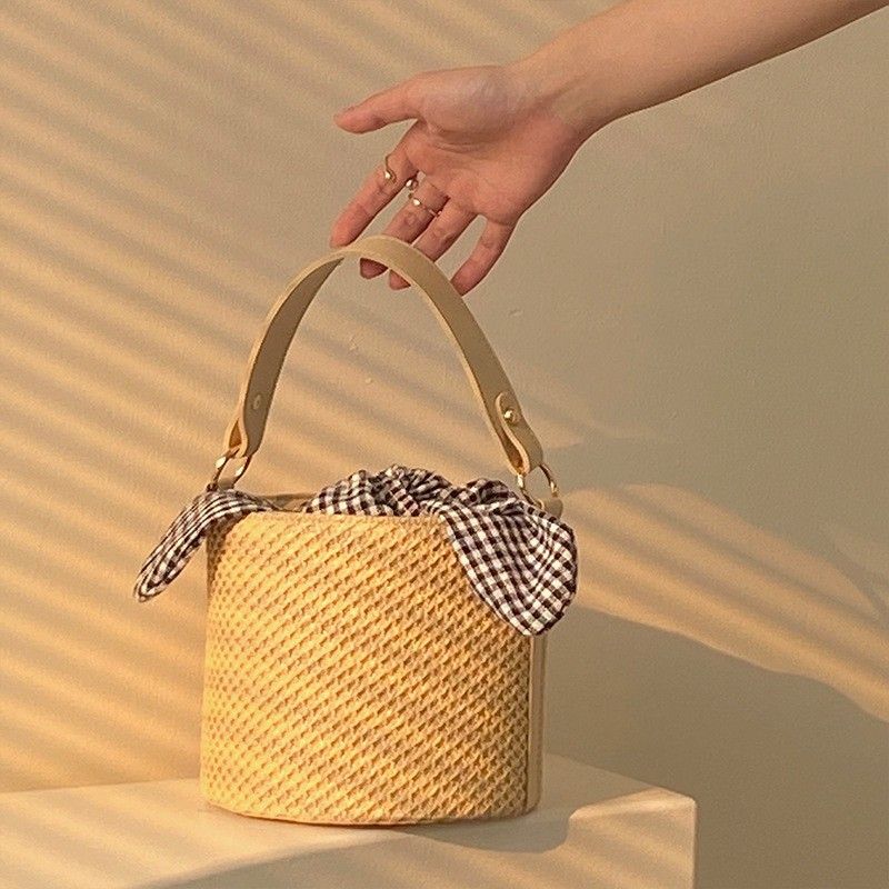 Borsa a secchiello con fiocco scozzese, borsa di paglia, borsa a tracolla versatile alla moda, borsa a tracolla intrecciata_voghion.com