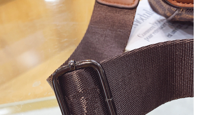 Borsa da donna classica 2023 nuova borsa quadrata piccola portatile retrò casual all-match leggera di lusso produttori di borse a tracolla Messenger all'ingrosso_voghion.com