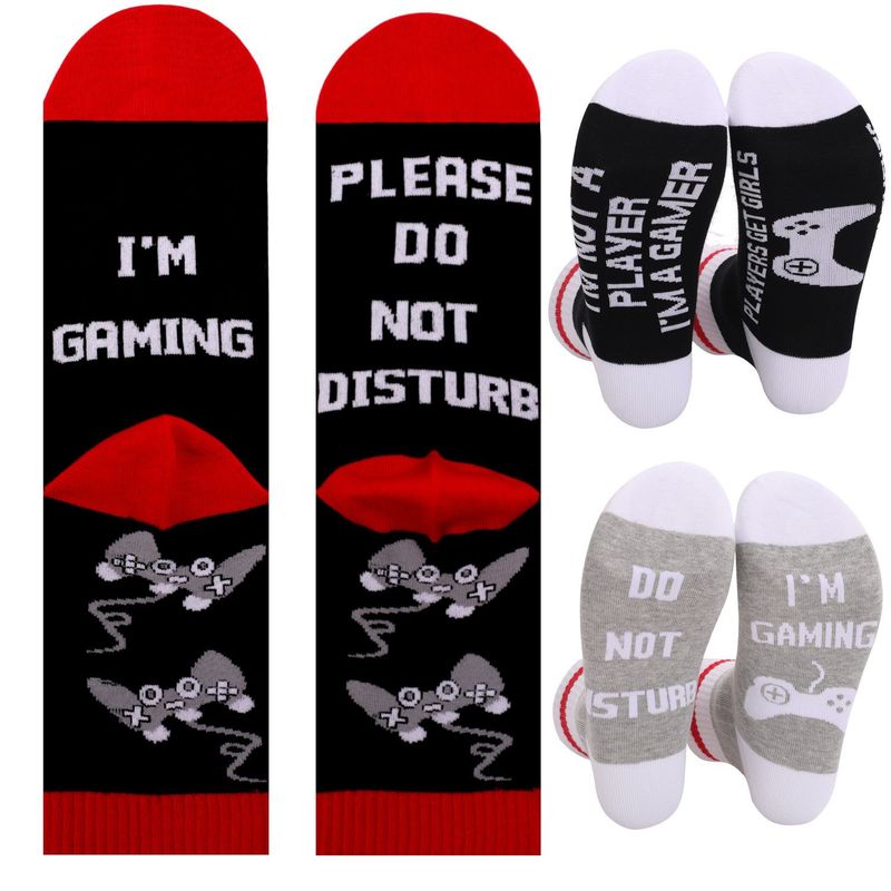 Regenbogensocken mit Katze und Hund als Geschenk zum Unabhängigkeitstag für Männer und Frauen_voghion.com