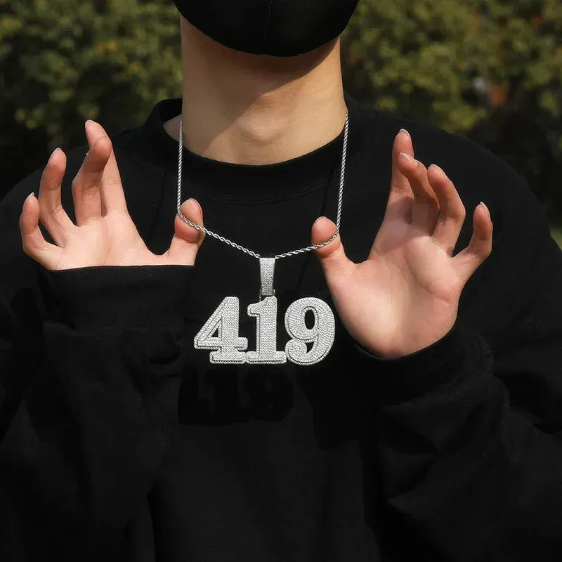 Colliers pendentifs personnalisés avec chiffres, lettres et nom, style hip-hop bling-bling, ornés de zirconiums cubiques. Bijoux de rappeur._voghion.com