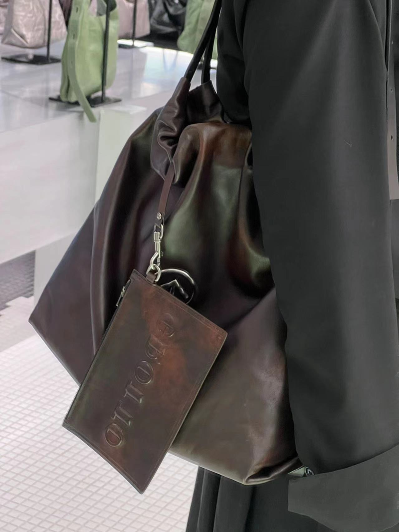 GROTTO Gele nouveau sac poubelle pierre noire Hobo tannage végétal plissé en peau de mouton mode polyvalent une épaule bandoulière_voghion.com