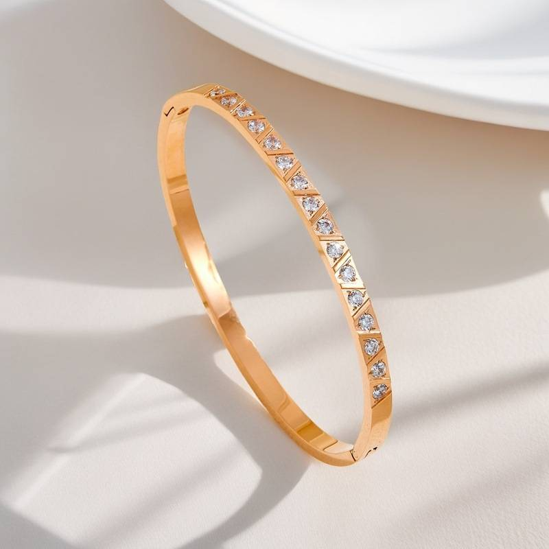 Bransoleta męska ze stali tytanowej – minimalistyczny mankiet unisex (3 style)_voghion.com