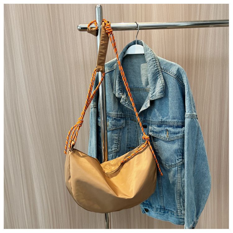 Geantă de umăr din nailon nou, culoare solidă, Hobos, casual, capacitate mare, Dional B, modă versatil pentru femei_voghion.com