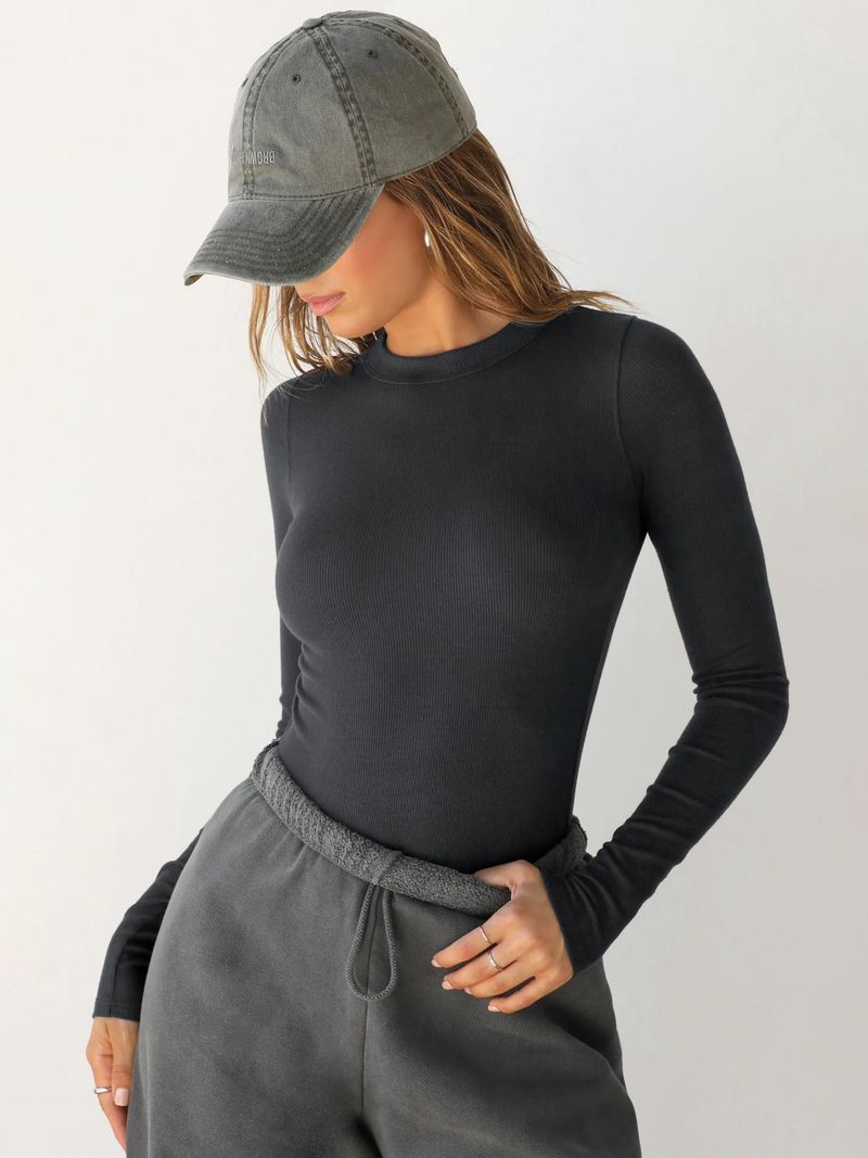 T-shirt a maniche lunghe elasticizzata a coste da donna - Vestibilità slim, scollo rotondo, versatile top da indossare a strati per outfit casual e streetwear_voghion.com