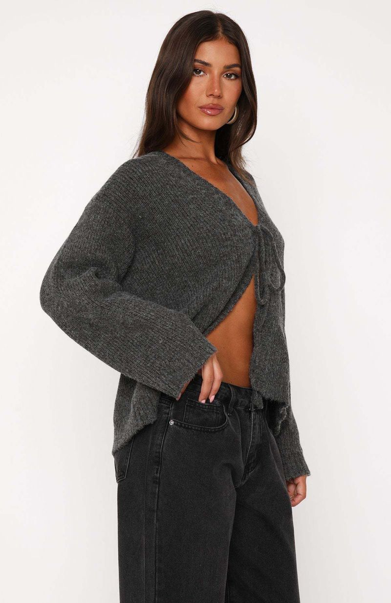 Eleganter V-Ausschnitt-Strickcardigan mit Gürtel – Slim Fit, einfarbiger Damenpullover für Herbst-Winter-Mode_voghion.com