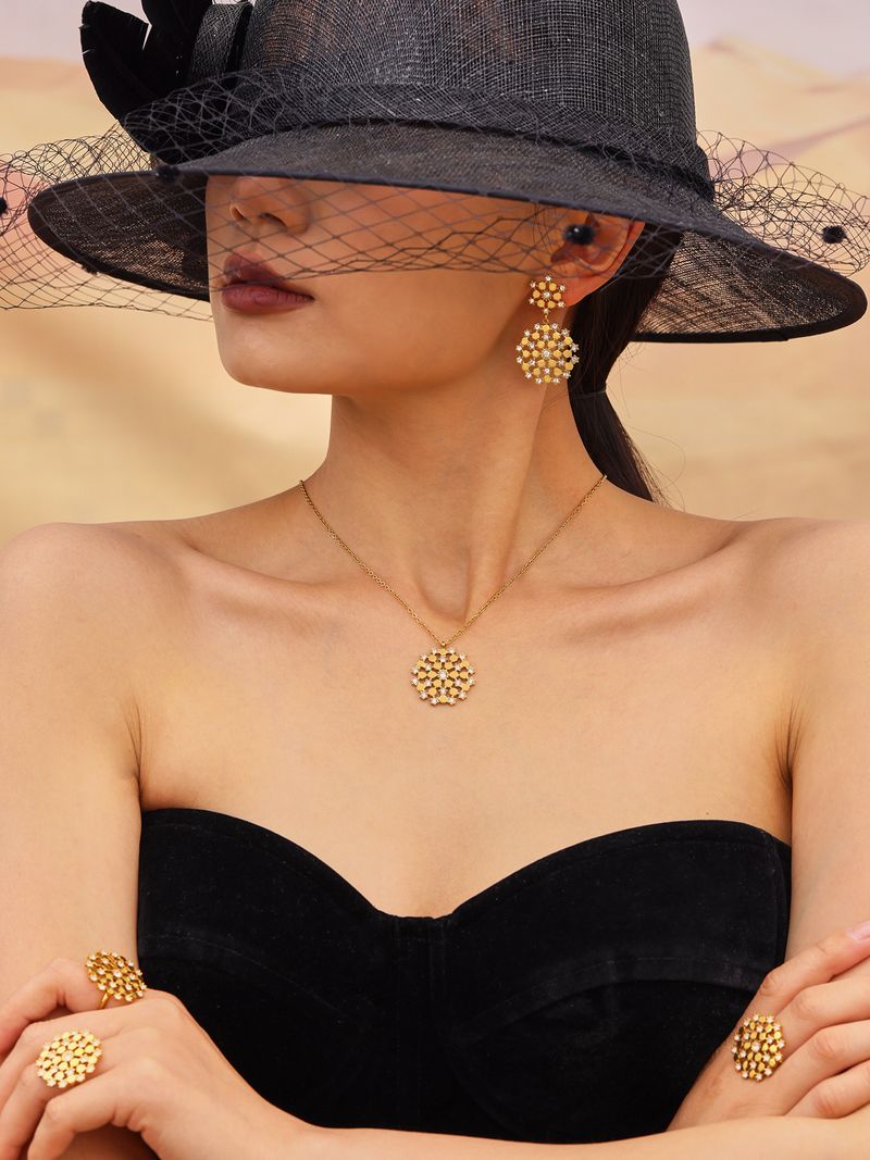 Orecchini con ciondolo a forma di fiocco di neve, in zirconi cubici, con collana e anello, in acciaio inossidabile placcato oro 18 carati, ipoallergenico, elegante regalo._voghion.com