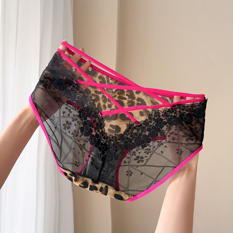 Damen-Slip mit Leopardenmuster, zarter, weicher Spitze, dünnen Trägern, gekreuzten Details und hohem elastischem Bund in Übergrößen – verführerisch und sexy_voghion.com