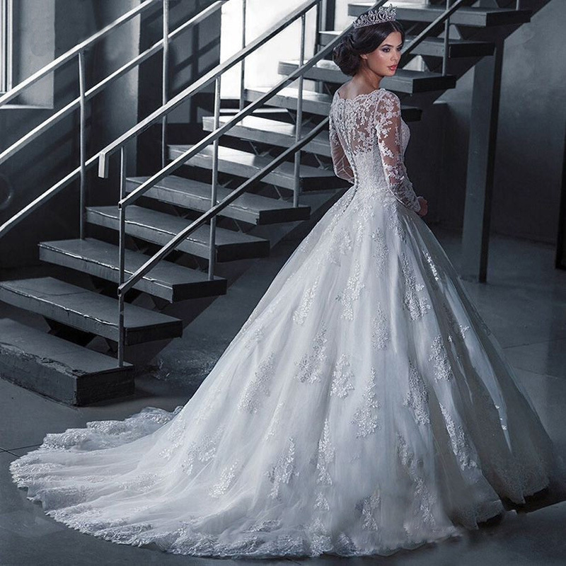 Damen-Hochzeitskleid, One-Shoulder, schmal, Spitze, nachlaufendes Hochzeitskleid, große Größe, schmaler Stil, lange Ärmel_voghion.com