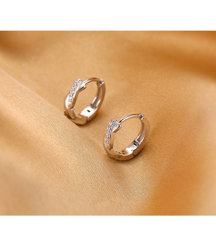 Eleganti orecchini a clip in argento sterling per donne in stile estivo_voghion.com