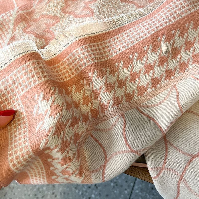 2024 Nuova sciarpa calda alla moda in cashmere da donna con elegante stile autunnale e invernale, scialle versatile a doppia faccia_voghion.com