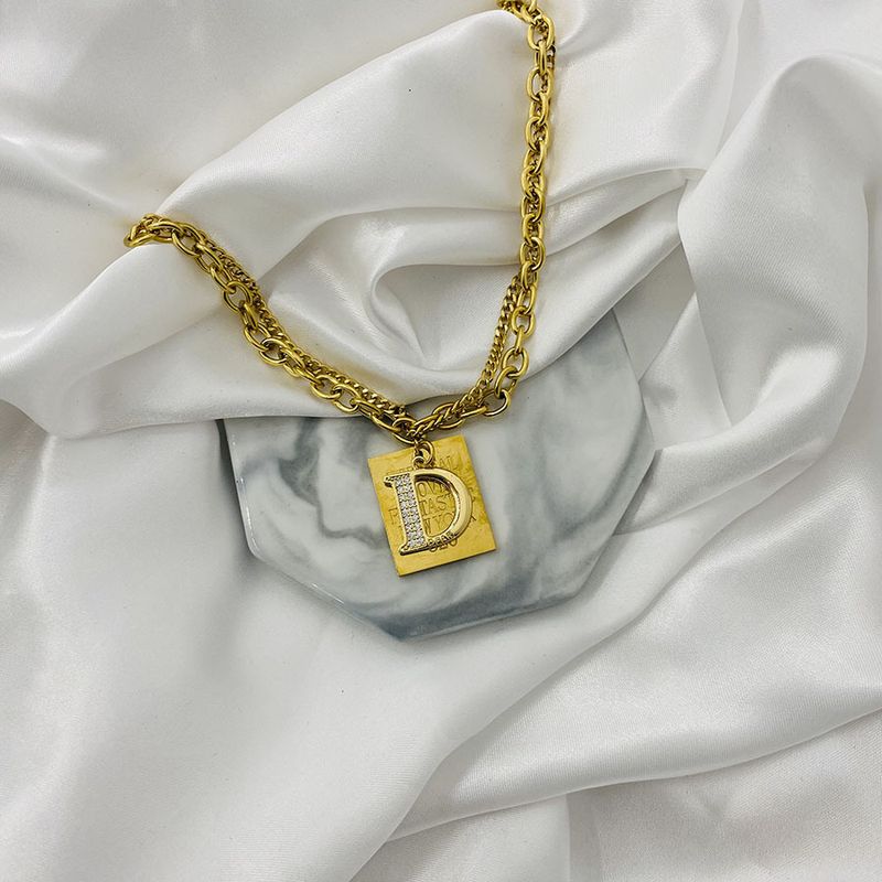Collier en acier titane épissé lettre D en or Instagram design tendance et de niche sens chaîne cubaine étudiant hip-hop_voghion.com