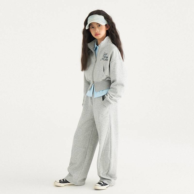 Kids Tracksuit – Unisex Hoodie & Jogger Set (Breathable & Trendy)_voghion.com