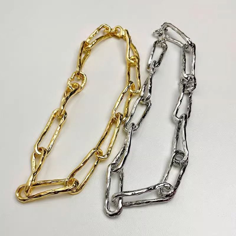 Sasa Style French High-End Heavy Craft Cuban Texture Necklace Light Luxury Niche Thick Clavicle Chain For Women_voghion.com