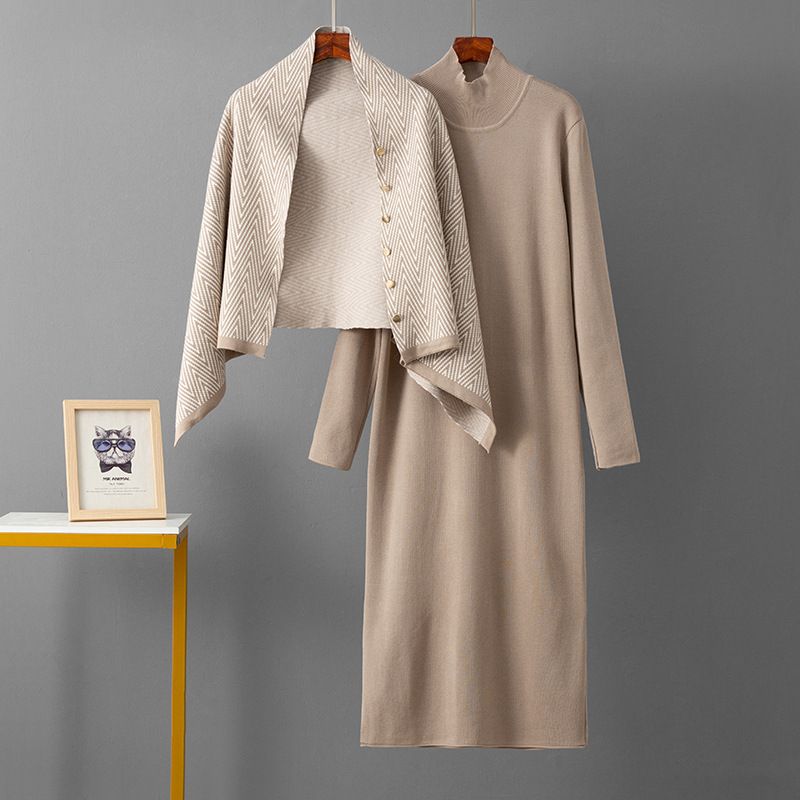 Completo elegante con abito a maniche lunghe e scialle – Abito midi invernale in maglia con cardigan drappeggiato abbinato (taglia unica, misto viscosa, nero/kaki/grigio)_voghion.com