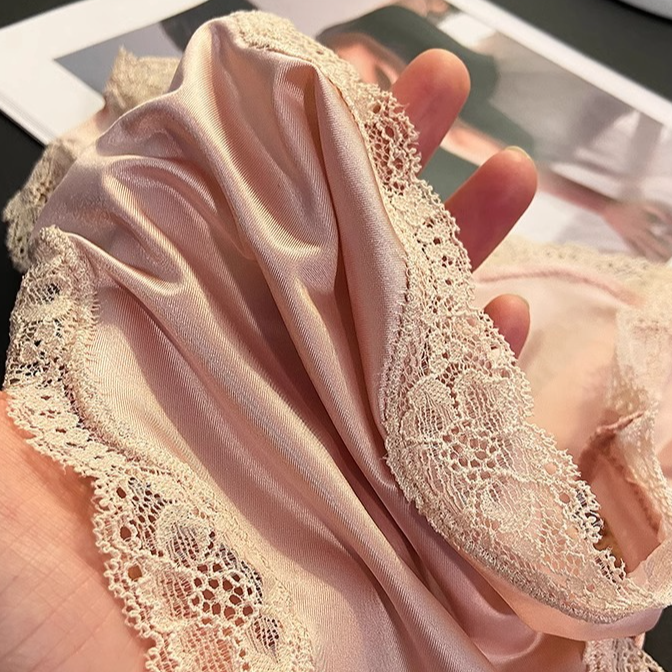 Commerce extérieur européen et américain sexy ultra mince soyeux doux slips pour femmes taille basse dentelle couture sous-vêtements lettre pur coton_voghion.com