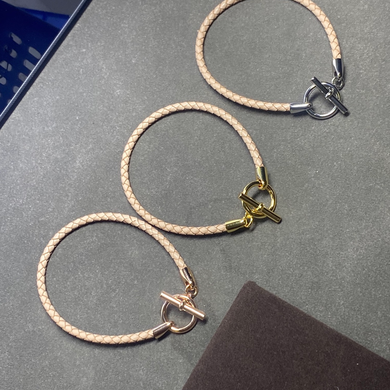 Pulseiras de contas geométricas quadradas e redondas de marcas europeias e americanas para mulheres com temperamento personalizado e festas de joias simples feitas à mão_voghion.com