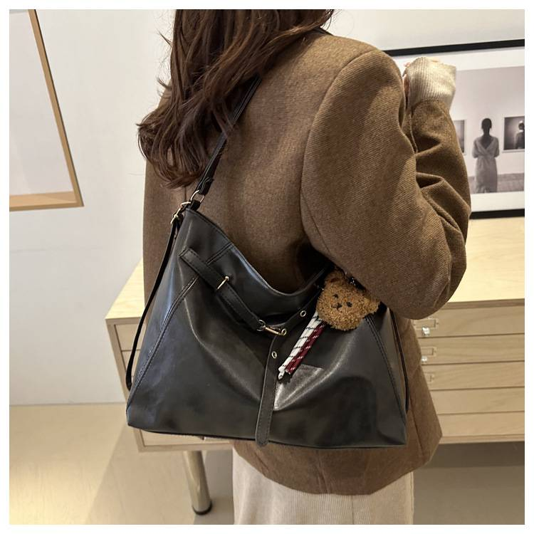 Nuova moda retrò borsa a tracolla grande borsa tote semplice e versatile zaino da pendolare sottobraccio_voghion.com