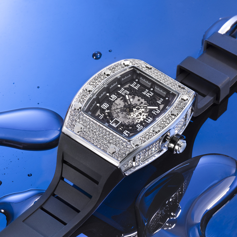 Orologio da uomo al quarzo con cinturino in silicone a forma di barile con diamanti pieni_voghion.com