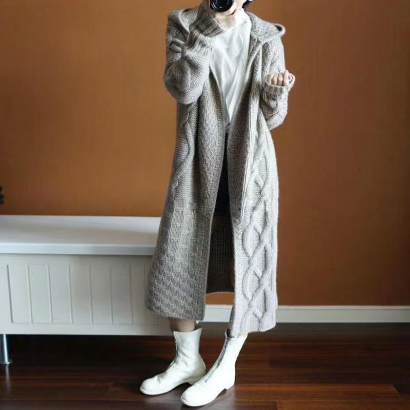 Damenbekleidung: Übergroßer langer Cardigan-Pullover im koreanischen Stil für Damen – Grobstrick-Kapuzenmantel mit Zopfmuster in Grau, Schwarz, Kamel und Himmelblau (Einheitsgröße)_voghion.com
