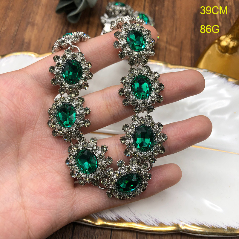 Conjunto de pendientes y collar de Esmeralda, luz retro Medieval, diseño de nicho, Gargantilla con temperamento, accesorios_voghion.com