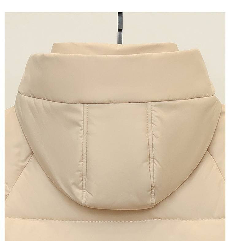Damenbekleidung: Stilvoller Baumwollmantel mit Kapuze – Schlankheitsjacke im britischen Stil mit 3D-Taschen_voghion.com