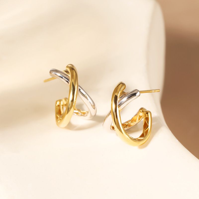 Orecchini in argento sterling con croce bicolore Niche Normcore Versatile Retro Elegante Gioiello K-Style per le donne con un tocco di alta qualità_voghion.com
